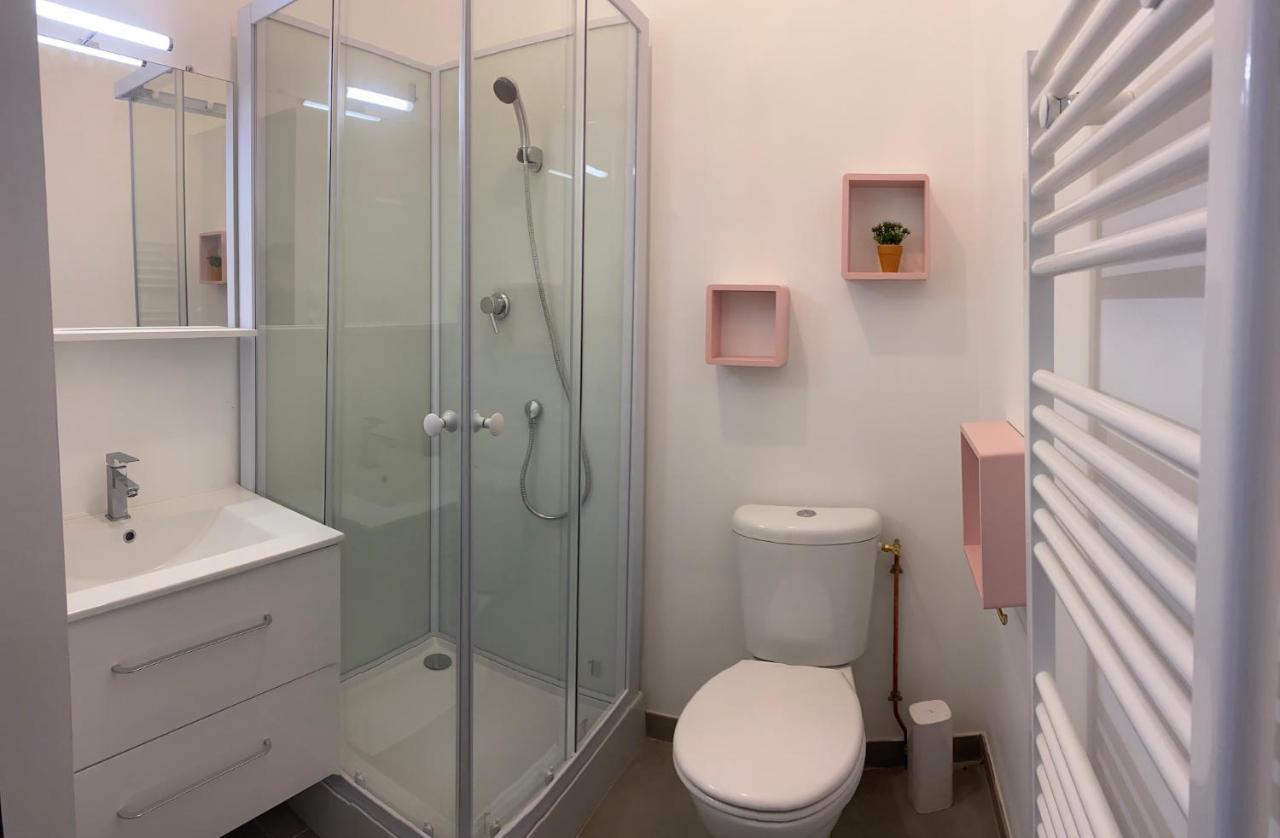 La Maison D'Angelique - Colocation Hoteliere A 150M Gare Tgv- Grande Cuisine Equipee & Salon - Fibre - Netflix Niort Bagian luar foto