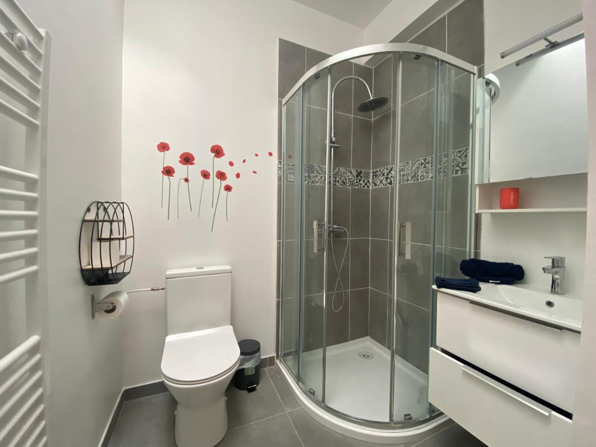 La Maison D'Angelique - Colocation Hoteliere A 150M Gare Tgv- Grande Cuisine Equipee & Salon - Fibre - Netflix Niort Bagian luar foto